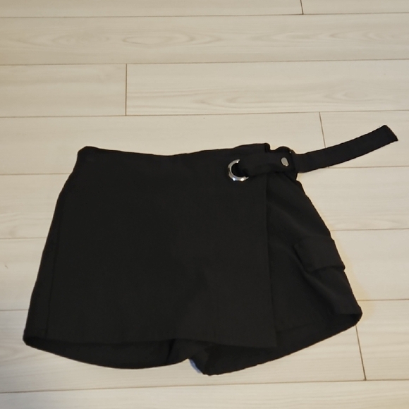 Womens Medium Black Mini Skort Skirt Short Garage NWOT - Picture 1 of 6